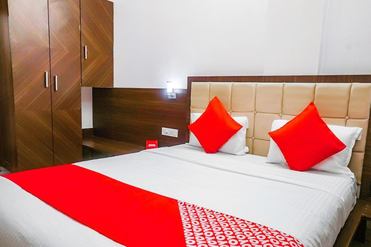 Oyo 15541 Pearl Inn Пюн Екстериор снимка